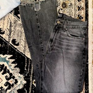 BDG Mid Rise Bootcut Jean - Destroyed Denim